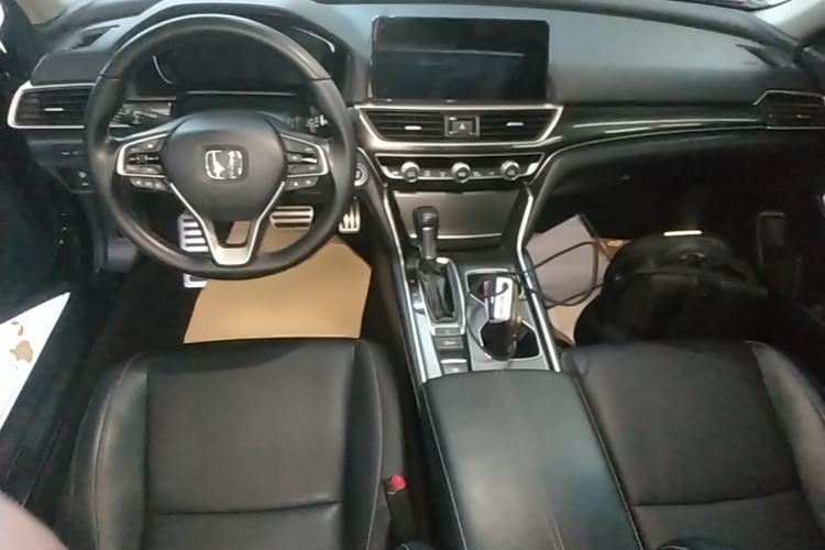 Used Honda Accord 2022 260TURBO Phantom Night · Prestige Edition Center Console