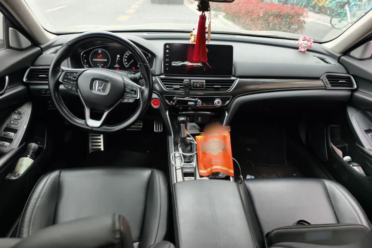 Used Honda Accord 2022 260TURBO Phantom Night · Prestige Edition Center Console