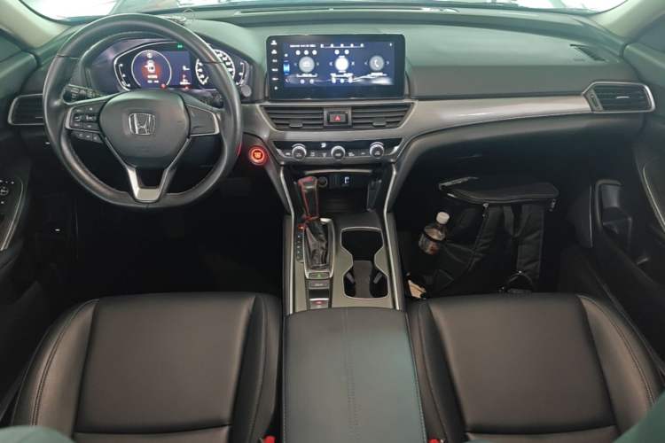 Used Honda Accord 2022 260TURBO Luxury Edition Center Console