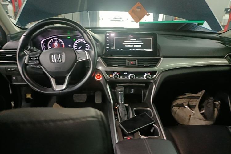 Used Honda Accord 2022 260TURBO Luxury Edition Center Console