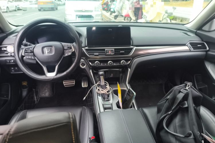 Used Honda Accord 2022 260TURBO Phantom Night · Prestige Edition Center Console