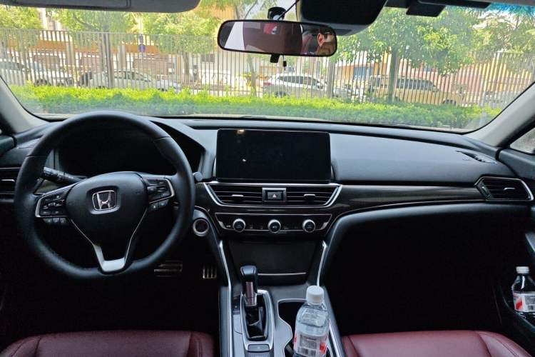 Used Honda Accord 2022 260TURBO Phantom Night · Prestige Edition Center Console