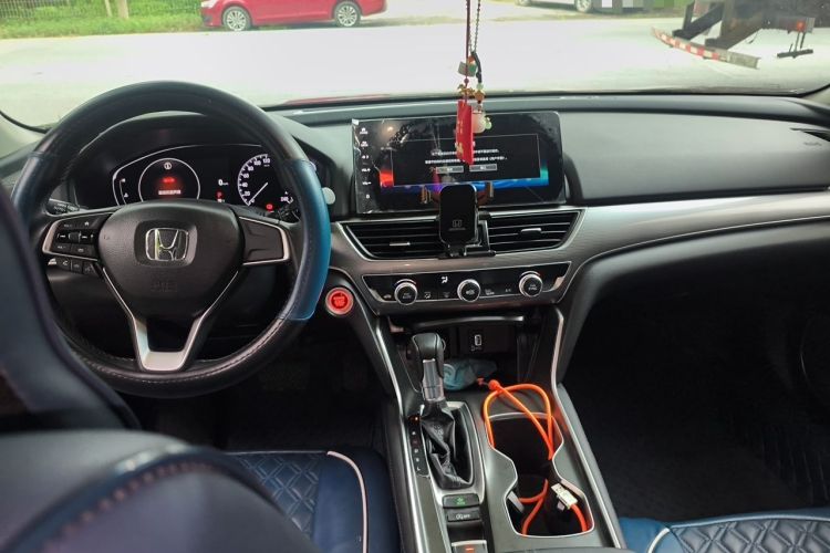 Used Honda Accord 2022 260TURBO Luxury Edition Center Console