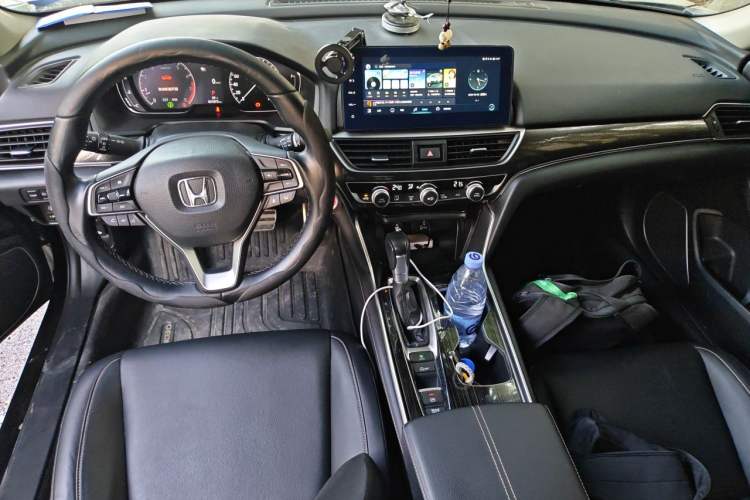 Used Honda Accord 2022 260TURBO Phantom Night · Prestige Edition Center Console