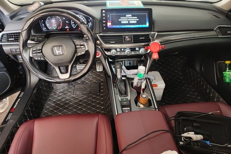 Used Honda Accord 2022 260TURBO Phantom Night · Prestige Edition Center Console
