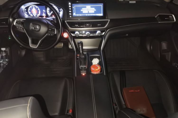 Used Honda Accord 2022 260TURBO Phantom Night · Prestige Edition Center Console
