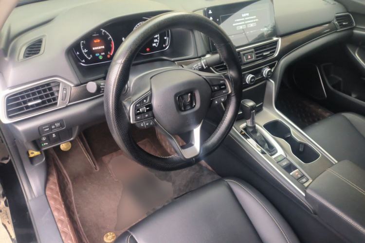 Used Honda Accord 2022 260TURBO Phantom Night · Prestige Edition Center Console