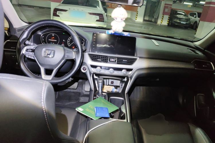 Used Honda Accord 2022 260TURBO Luxury Edition Center Console