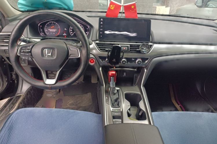 Used Honda Accord 2022 260TURBO Luxury Edition Center Console