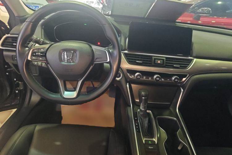 Used Honda Accord 2022 260TURBO Luxury Edition Center Console