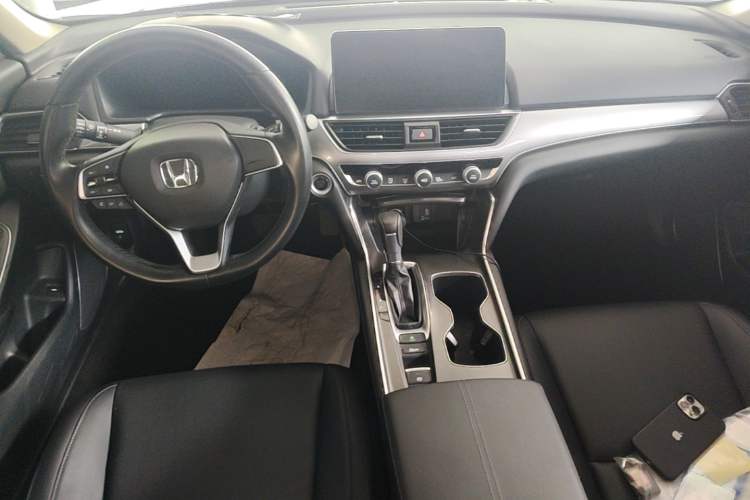 Used Honda Accord 2022 260TURBO Luxury Edition Center Console