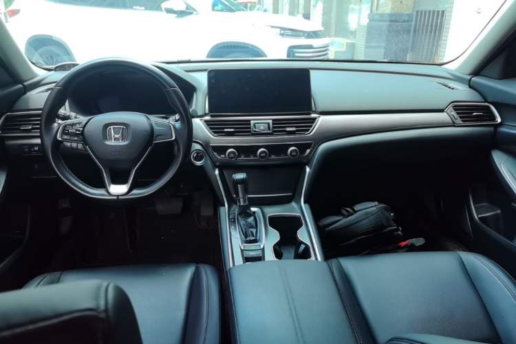 Used Honda Accord 2022 260TURBO Luxury Edition Center Console
