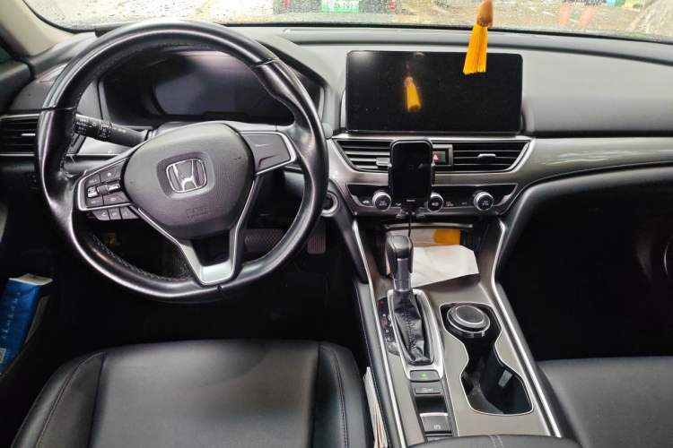 Used Honda Accord 2022 260TURBO Comfort Edition Center Console