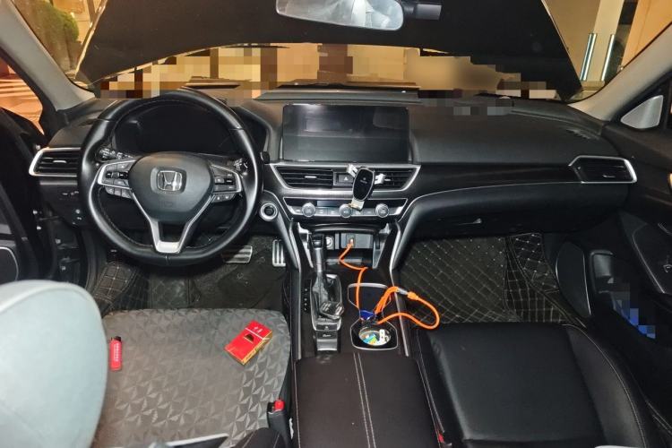 Used Honda Accord 2022 260TURBO Phantom Night · Prestige Edition Center Console