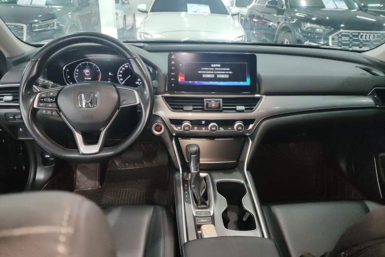 Used Honda Accord 2022 260TURBO Luxury Edition Center Console