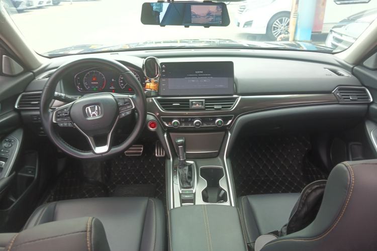 Used Honda Accord 2022 260TURBO Phantom Night · Prestige Edition Center Console