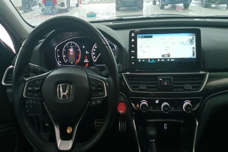 Used Honda Accord 2022 260TURBO Phantom Night · Prestige Edition Center Console