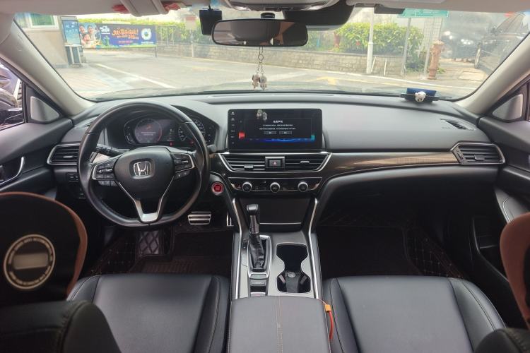 Used Honda Accord 2022 260TURBO Phantom Night · Prestige Edition Center Console
