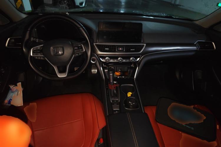 Used Honda Accord 2022 260TURBO Phantom Night · Prestige Edition Center Console