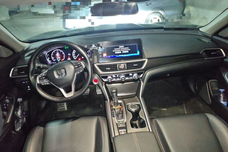 Used Honda Accord 2022 260TURBO Phantom Night · Prestige Edition Center Console