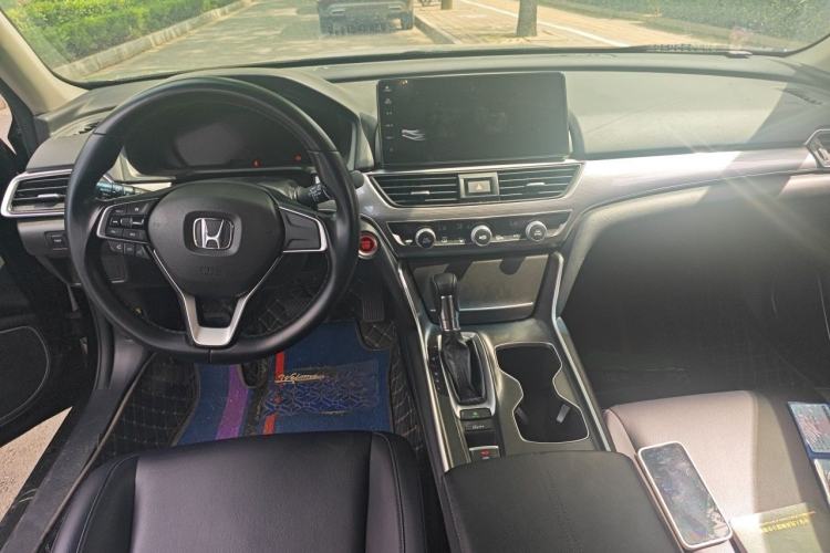 Used Honda Accord 2022 260TURBO Luxury Edition Center Console