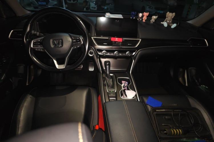 Used Honda Accord 2022 260TURBO Phantom Night · Prestige Edition Center Console