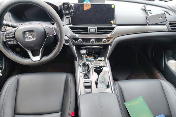 Used Honda Accord 2022 260TURBO Luxury Edition Center Console
