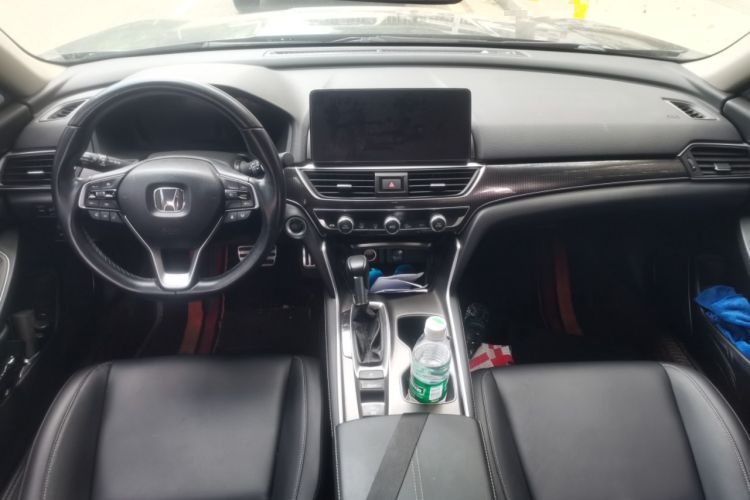 Used Honda Accord 2022 260TURBO Phantom Night · Prestige Edition Center Console