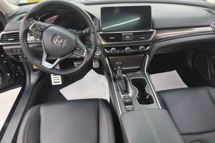 Used Honda Accord 2022 260TURBO Phantom Night · Prestige Edition Center Console