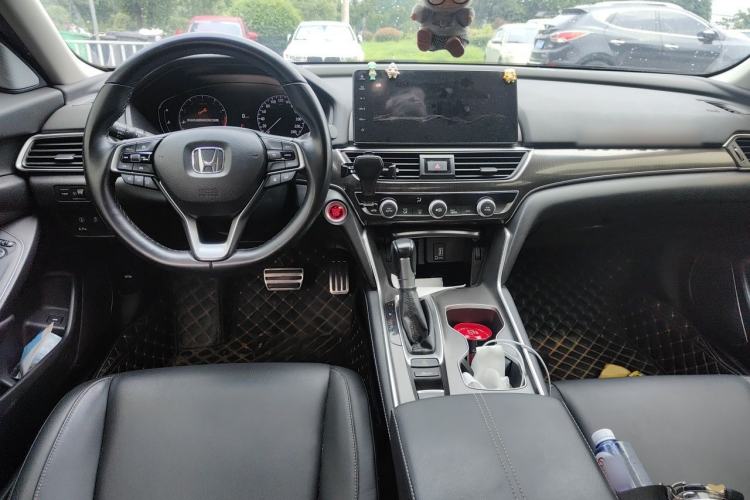 Used Honda Accord 2022 260TURBO Phantom Night · Prestige Edition Center Console