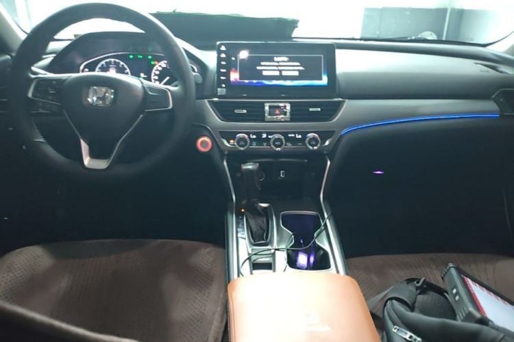 Used Honda Accord 2022 260TURBO Luxury Edition Center Console
