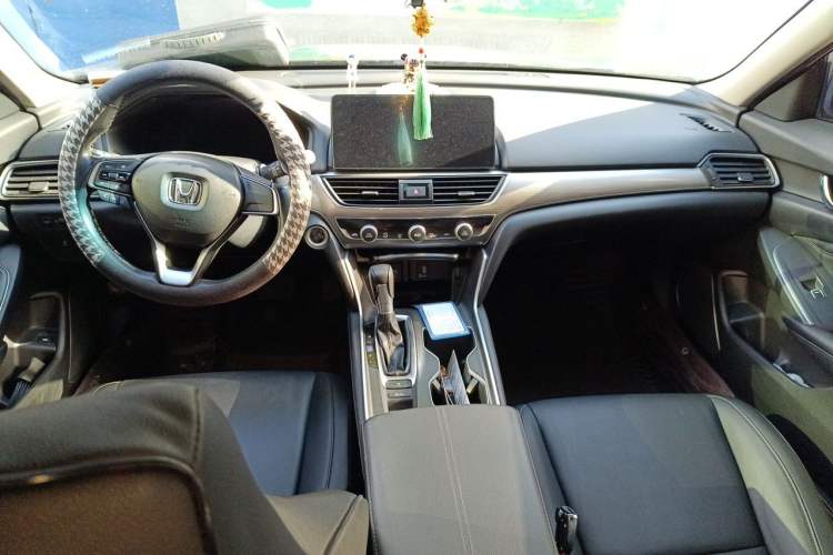 Used Honda Accord 2022 260TURBO Luxury Edition Center Console