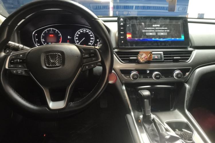 Used Honda Accord 2022 260TURBO Luxury Edition Center Console