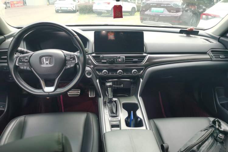 Used Honda Accord 2022 260TURBO Phantom Night · Prestige Edition Center Console