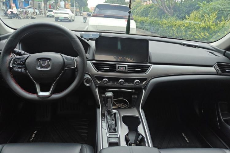 Used Honda Accord 2022 260TURBO Luxury Edition Center Console
