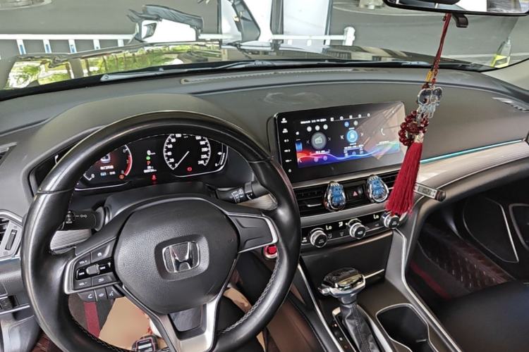 Used Honda Accord 2022 260TURBO Luxury Edition Center Console