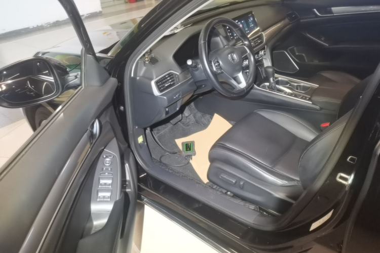 Used Honda Accord 2022 260TURBO Luxury Edition Driver Seat