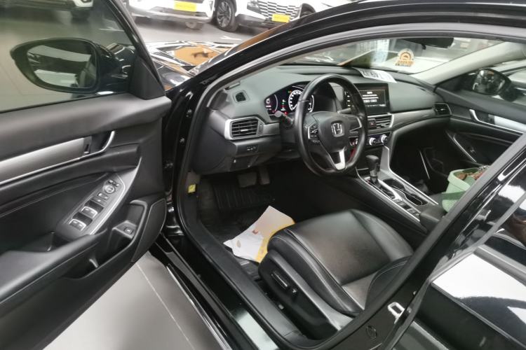 Used Honda Accord 2022 260TURBO Luxury Edition Driver Seat