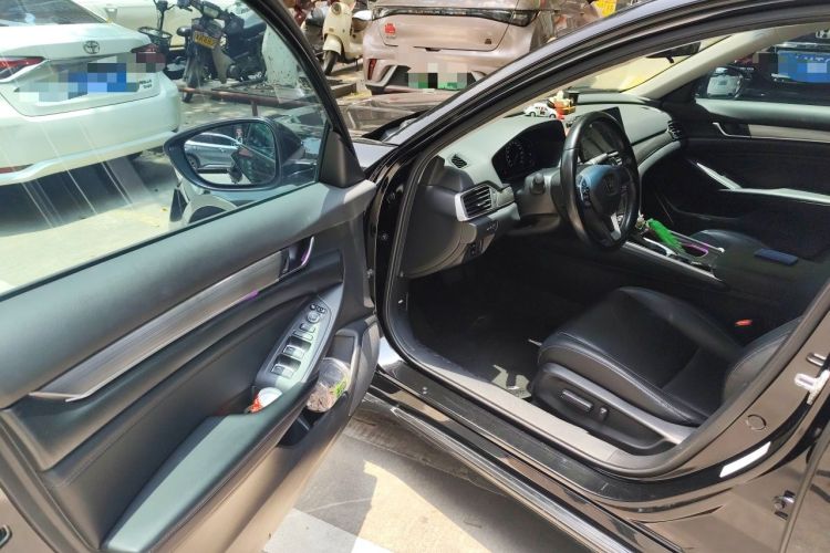 Used Honda Accord 2022 260TURBO Luxury Edition Driver Seat