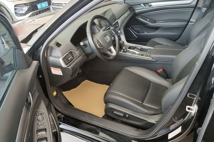 Used Honda Accord 2022 260TURBO Luxury Edition Driver Seat