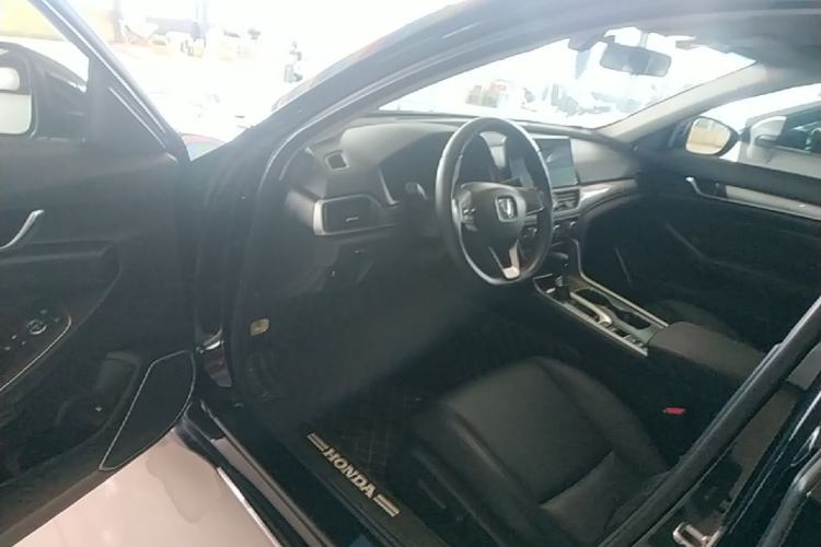 Used Honda Accord 2022 260TURBO Luxury Edition Driver Seat