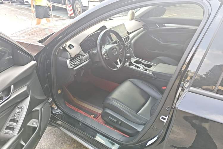 Used Honda Accord 2022 260TURBO Luxury Edition Driver Seat