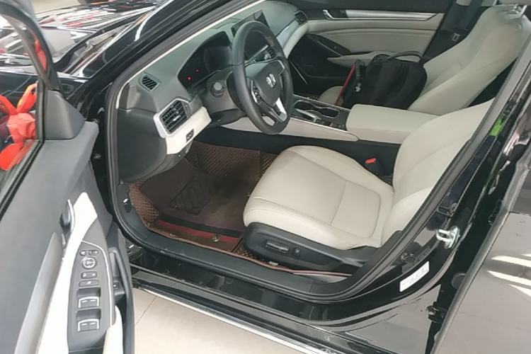 Used Honda Accord 2022 260TURBO Luxury Edition Driver Seat