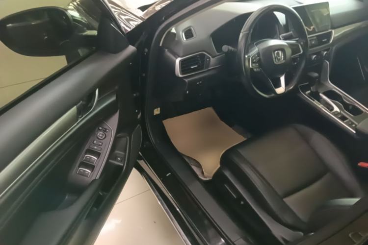 Used Honda Accord 2022 260TURBO Luxury Edition Driver Seat