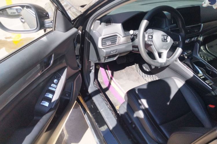 Used Honda Accord 2022 260TURBO Luxury Edition Driver Seat
