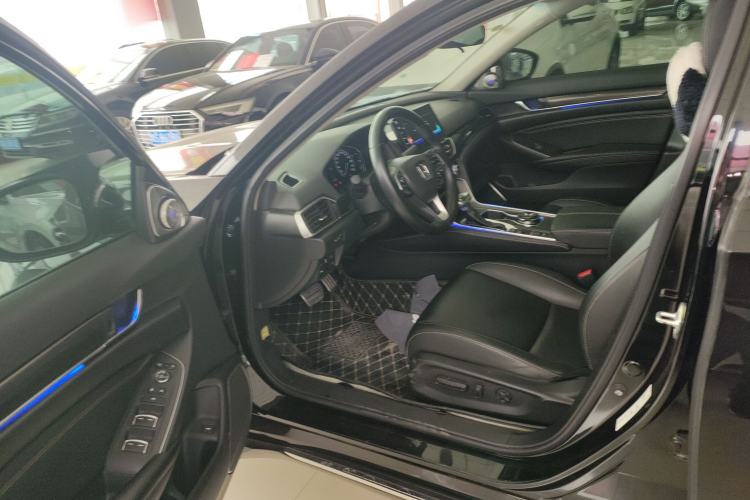 Used Honda Accord 2022 260TURBO Phantom Night · Prestige Edition Driver Seat