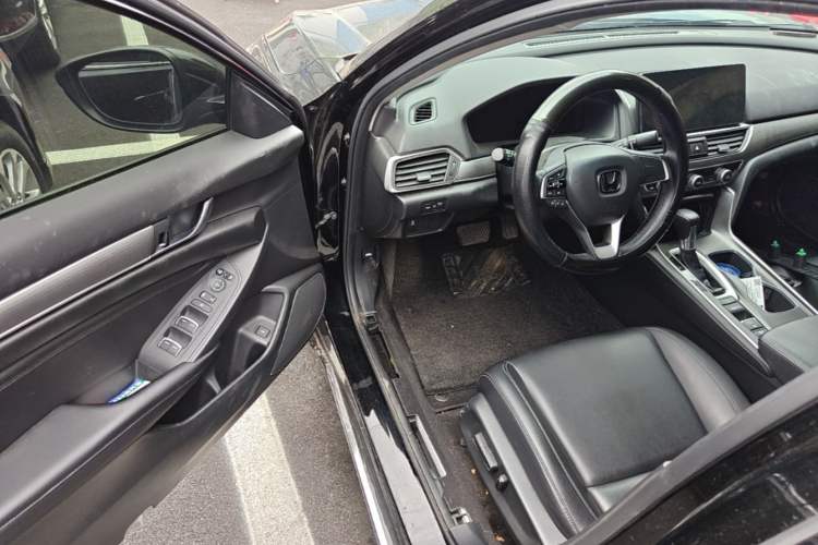 Used Honda Accord 2022 260TURBO Luxury Edition Driver Seat