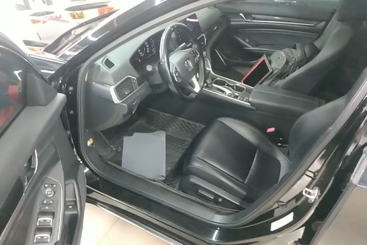 Used Honda Accord 2022 260TURBO Luxury Edition Driver Seat