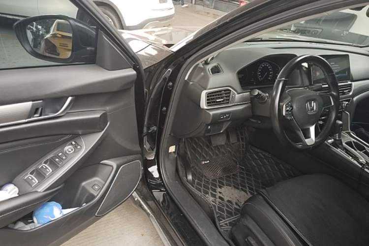 Used Honda Accord 2022 260TURBO Luxury Edition Driver Seat