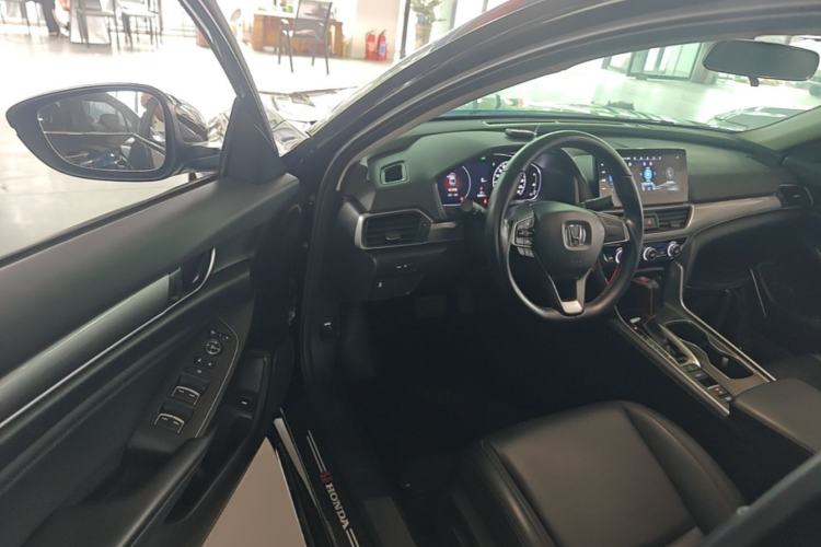 Used Honda Accord 2022 260TURBO Luxury Edition Driver Seat